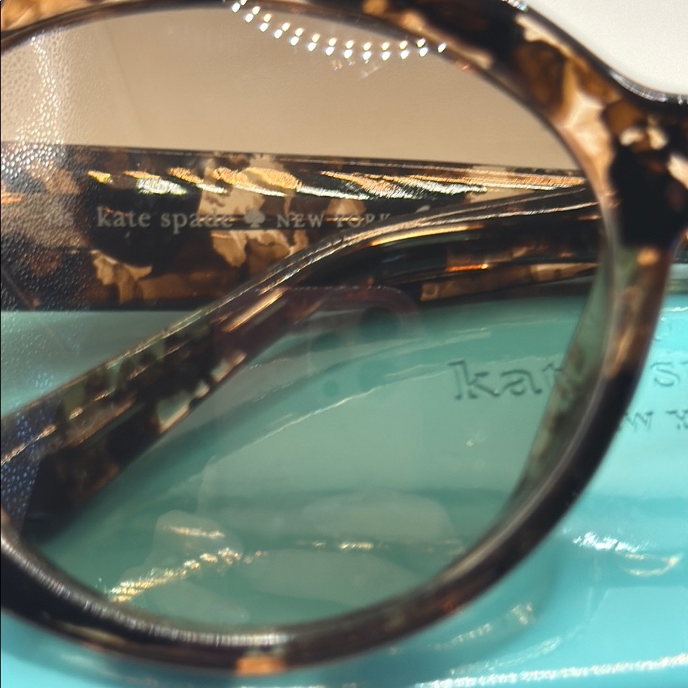 Kate Spade Tortoise Brown Sunglasses EUC With original Case - Picture 7 of 8